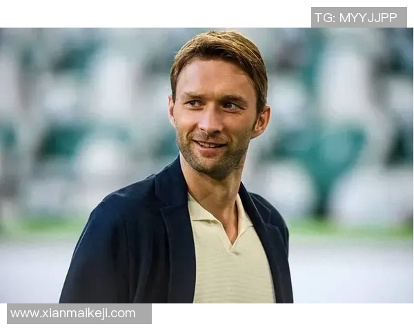 全球足球中前卫球星排名第一的理由及其对现代足球战术的深远影响