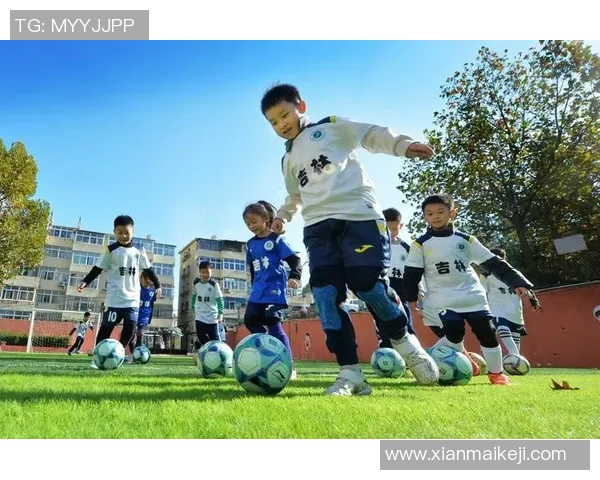 那些在绿茵场上传递温暖的足球球星们与他们感人的故事